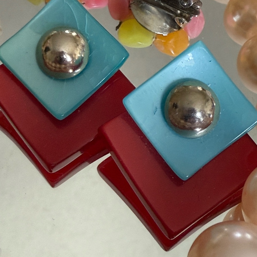 Vintage Clip Earring Bundle With Necklace - Picture 7 of 7